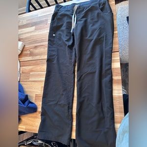 Figs Kade Cargo Scrub Pants- Black